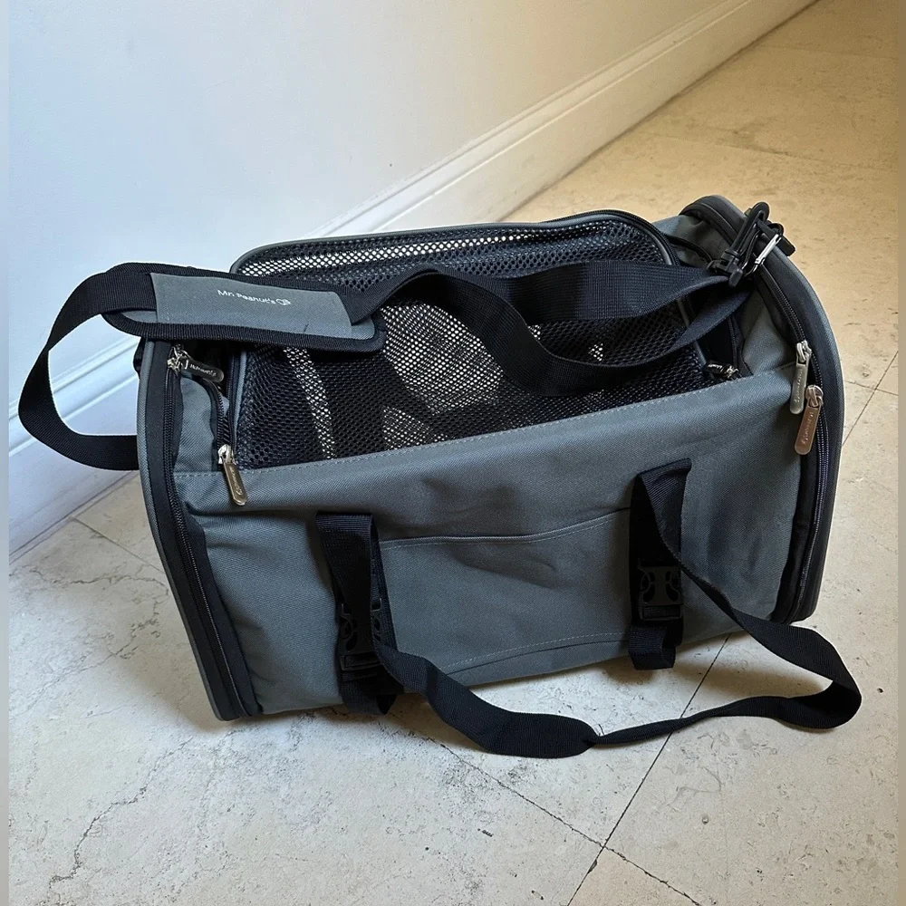 Mr. Peanut's Silver Series Airline Capable Soft Sided Pet Carrier 17.5 X 11 X 11